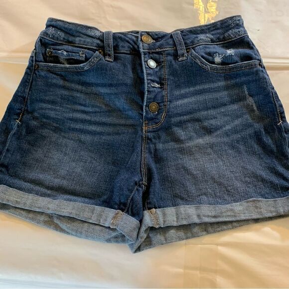 Time and Tru Denim Shorts ‘High Rise’ Stretch Button Up Sz 6 Gorgeous - Picture 1 of 3